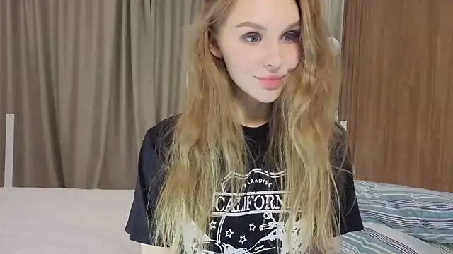 Brigitte Bardot online show from October 30, 2025, 5:28 am