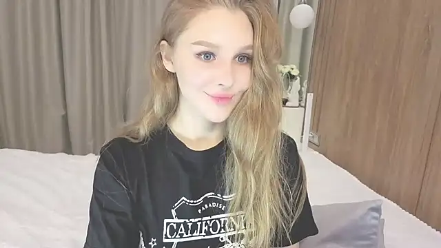 Brigitte Bardot online show from October 11, 2025, 4:46 am