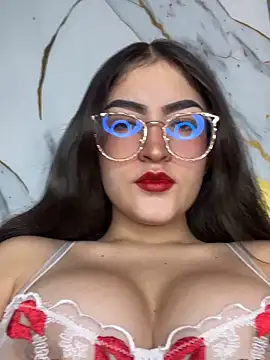 Snapshot of Gaby-Herrera chatting on September 16, 2025, 8:32 pm Gaby-Herrera online show from September 16, 2025, 8:32 pm