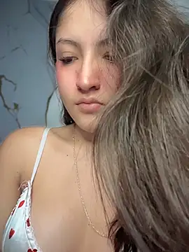 Snapshot of Gaby-Herrera chatting on November 13, 2025, 8:24 pm Gaby-Herrera online show from November 13, 2025, 8:24 pm