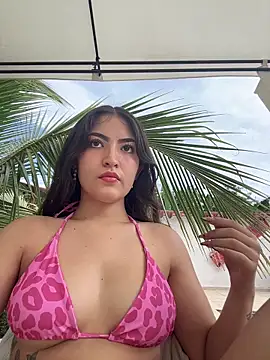 Snapshot of Gaby-Herrera chatting on December 19, 2025, 8:33 pm Gaby-Herrera online show from December 19, 2025, 8:33 pm