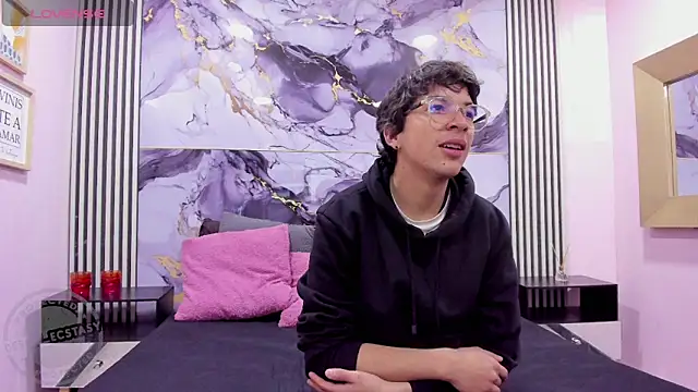 Desire Ecstasy online show from November 5, 2025, 1:14 pm