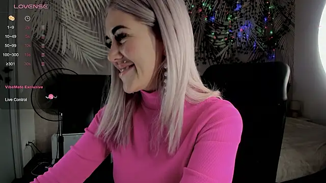 Kira Key online show from February 25, 2026, 8:47 am