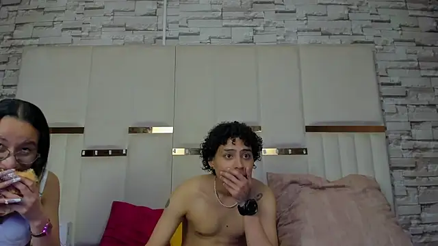 KiaraandEnzzo  online show from September 23, 2025, 2:51 am