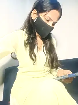 TheSassyGirl7 online show from November 11, 2025, 6:36 pm