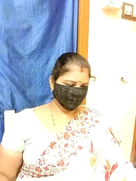 sushma26 online show from October 25, 2025, 4:40 pm