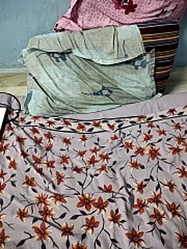 Snapshot of yournaughtysam chatting on February 26, 2026, 4:40 pm yournaughtysam online show from February 26, 2026, 4:40 pm