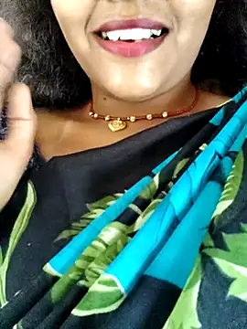 Snapshot of AnanyaKapoor89 chatting on October 8, 2025, 8:05 am AnanyaKapoor89 online show from October 8, 2025, 8:05 am