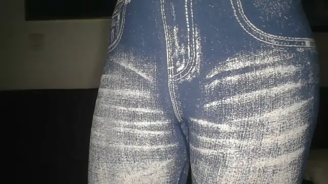 Snapshot of yumara351 chatting on November 19, 2025, 10:59 am yumara351 online show from November 19, 2025, 10:59 am