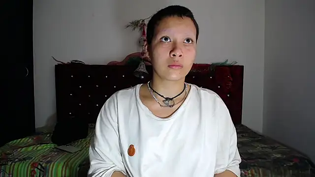 Snapshot of Cherry_vald chatting on December 19, 2025, 12:07 pm Cherry vald online show from December 19, 2025, 12:07 pm