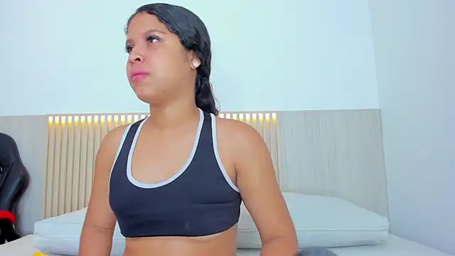 Snapshot of alena_brown_ chatting on September 27, 2025, 11:38 am alena brown online show from September 27, 2025, 11:38 am