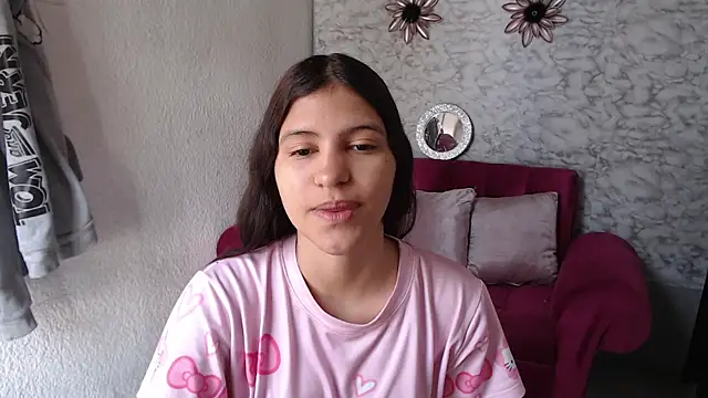 Snapshot of Evagirl69 chatting on May 8, 2026, 12:20 pm Evagirl69 online show from May 8, 2026, 12:20 pm