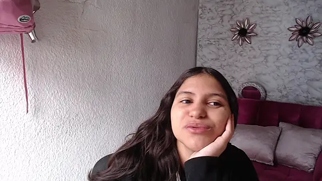 Snapshot of Evagirl69 chatting on May 6, 2026, 12:20 pm Evagirl69 online show from May 6, 2026, 12:20 pm