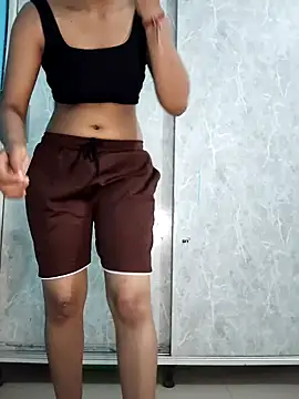 Snapshot of Nisha_cam12 chatting on September 18, 2025, 5:05 pm Nisha cam12 online show from September 18, 2025, 5:05 pm