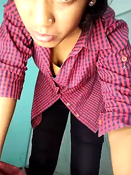 Snapshot of Nisha_cam12 chatting on September 26, 2025, 6:26 pm Nisha cam12 online show from September 26, 2025, 6:26 pm