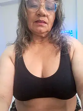 Vickysweeeettt online show from March 2, 2026, 3:41 pm