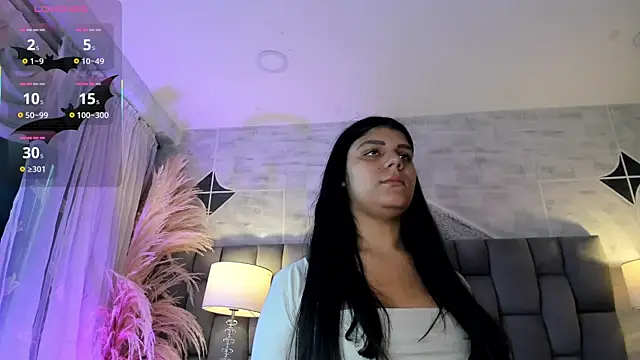 Snapshot of PauliinaBelle_ chatting on July 6, 2026, 12:12 pm PauliinaBelle online show from July 6, 2026, 12:12 pm