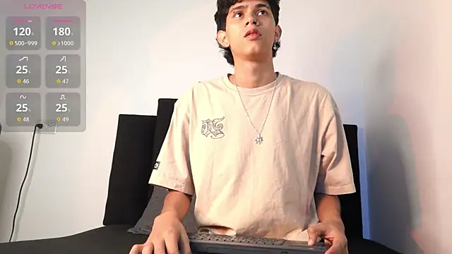 alexmark  online show from December 18, 2025, 1:04 pm