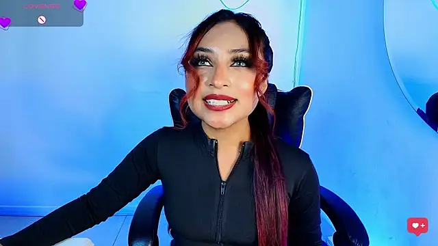 Snapshot of Naiaa_Cruz chatting on May 21, 2026, 7:44 pm Naiaa Cruz online show from May 21, 2026, 7:44 pm