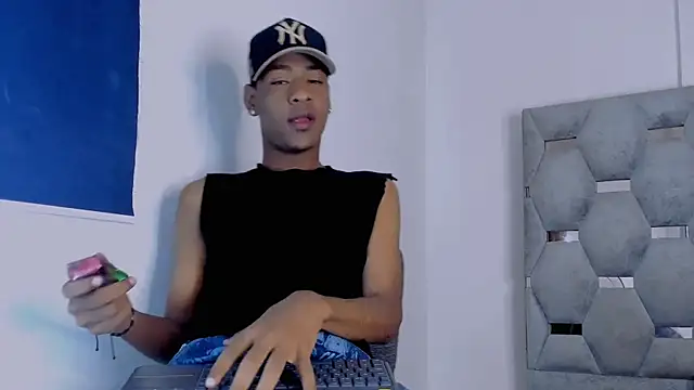 tiago xxx  online show from October 18, 2025, 9:28 pm