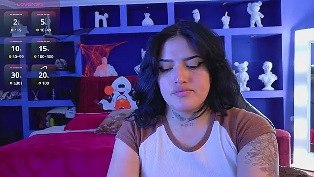 Snapshot of sari_belle chatting on November 5, 2025, 8:34 pm sari belle online show from November 5, 2025, 8:34 pm