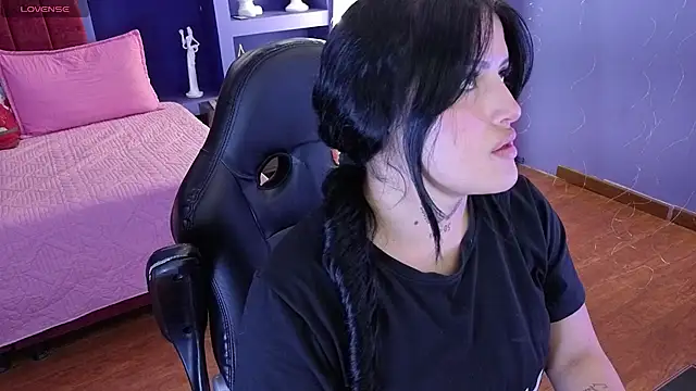 Snapshot of sari_belle chatting on December 15, 2025, 8:58 pm sari belle online show from December 15, 2025, 8:58 pm