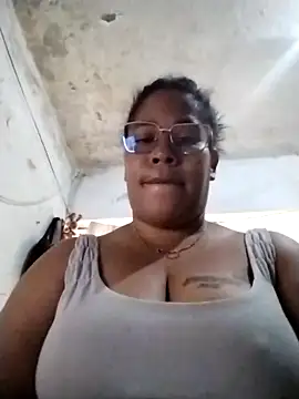 Big ass submissive online show from October 25, 2025, 1:23 pm