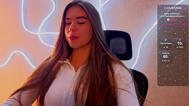 Snapshot of evapuffy chatting on November 18, 2025, 10:18 am evapuffy online show from November 18, 2025, 10:18 am