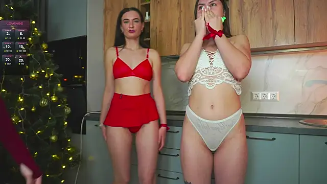 Snapshot of Anny_Molly chatting on December 14, 2025, 8:09 am Anny Molly online show from December 14, 2025, 8:09 am