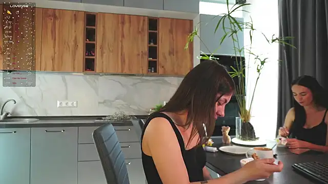 Snapshot of Anny_Molly chatting on November 21, 2025, 6:12 am Anny Molly online show from November 21, 2025, 6:12 am