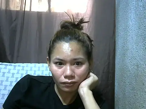 Sweeetgurll online show from February 25, 2026, 5:18 am