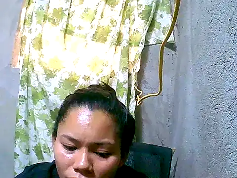 Sweeetgurll online show from November 28, 2025, 5:07 am