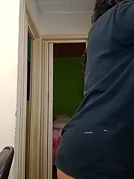 Snapshot of A_maddy chatting on October 17, 2025, 2:30 pm A maddy online show from October 17, 2025, 2:30 pm