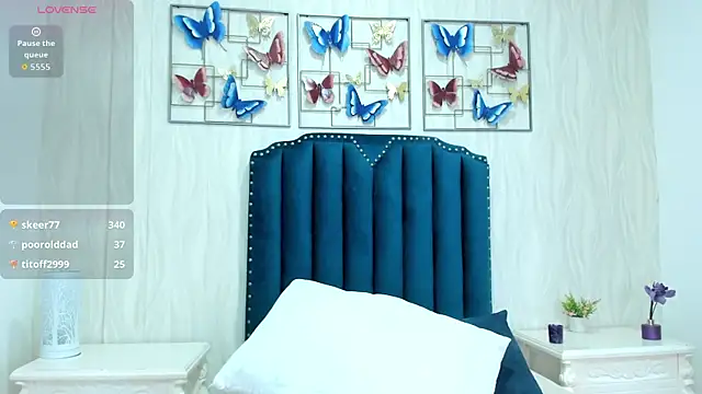 Alison Carde05 online show from November 13, 2025, 11:41 pm