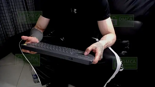 Mr Klein 69 online show from October 25, 2025, 1:05 am