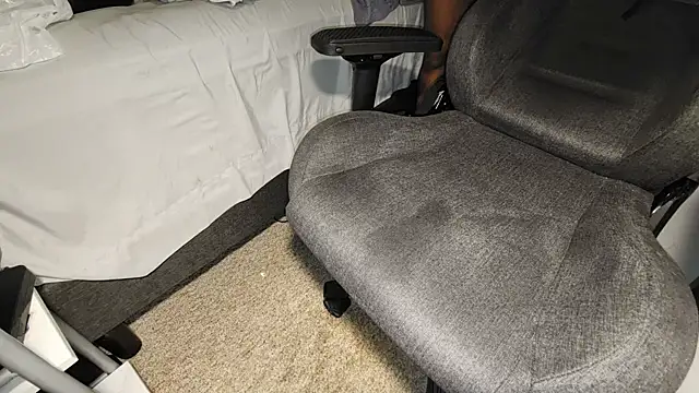 Snapshot of catt18 chatting on September 27, 2025, 12:50 am catt18 online show from September 27, 2025, 12:50 am