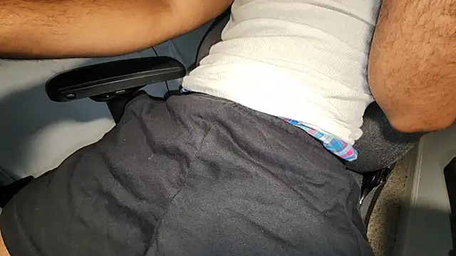 Snapshot of catt18 chatting on September 21, 2025, 1:55 am catt18 online show from September 21, 2025, 1:55 am