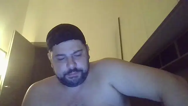 Snapshot of giuseppelovisi85 chatting on October 21, 2025, 4:23 am giuseppelovisi85 online show from October 21, 2025, 4:23 am