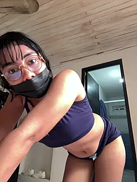 Kyra  Rose online show from February 2, 2026, 7:57 pm