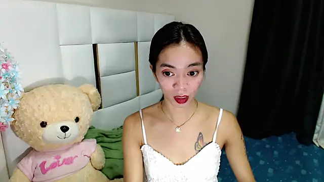Snapshot of diamondnaked_ chatting on September 20, 2025, 5:07 pm diamondnaked  online show from September 20, 2025, 5:07 pm