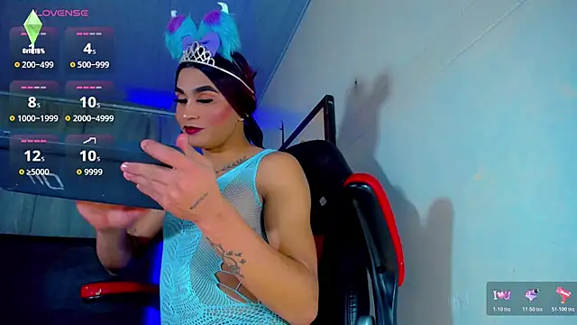 Snapshot of Natasha_clifford chatting on November 12, 2025, 9:24 am Natasha clifford online show from November 12, 2025, 9:24 am