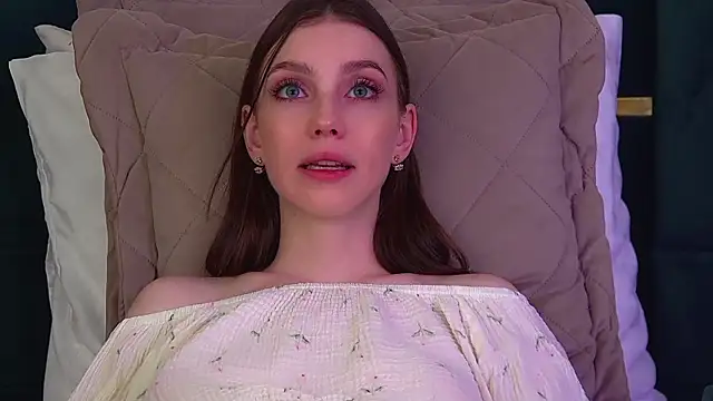 VeronicaVances online show from July 7, 2026, 7:23 am