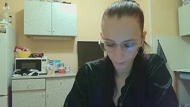 Snapshot of Lucy_Divine chatting on September 18, 2025, 8:45 pm Lucy Divine online show from September 18, 2025, 8:45 pm