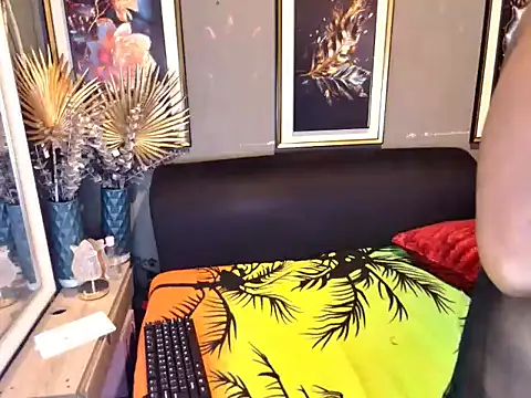 AngelEbony online show from December 3, 2025, 8:36 am