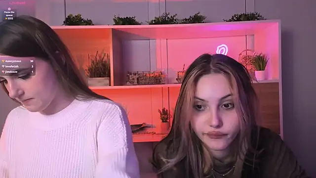 Snapshot of luna_tin chatting on October 23, 2025, 10:19 pm luna tin online show from October 23, 2025, 10:19 pm