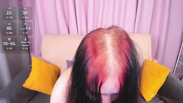 Snapshot of Alis_Platt chatting on October 24, 2025, 1:04 am Alis Platt online show from October 24, 2025, 1:04 am