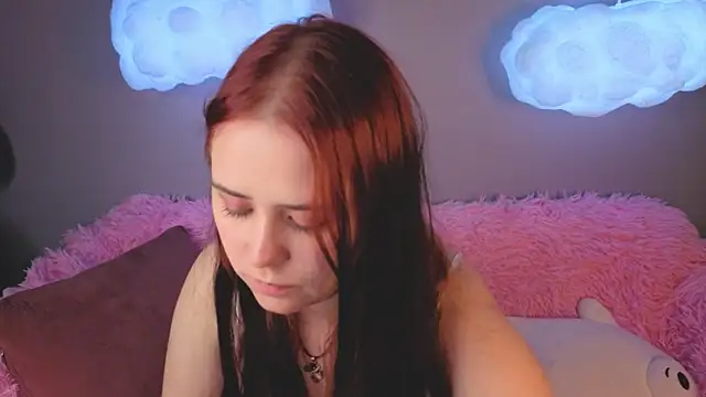 Alis Platt online show from April 6, 2026, 4:46 am