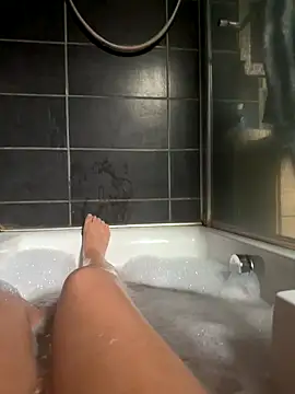 Snapshot of Victoriasteel chatting on November 20, 2025, 10:27 am Victoriasteel online show from November 20, 2025, 10:27 am