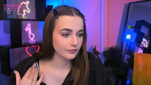 aria moo online show from December 1, 2025, 6:03 am