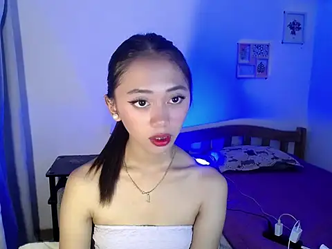 lovely kiannaHugecock online show from March 7, 2026, 7:48 am